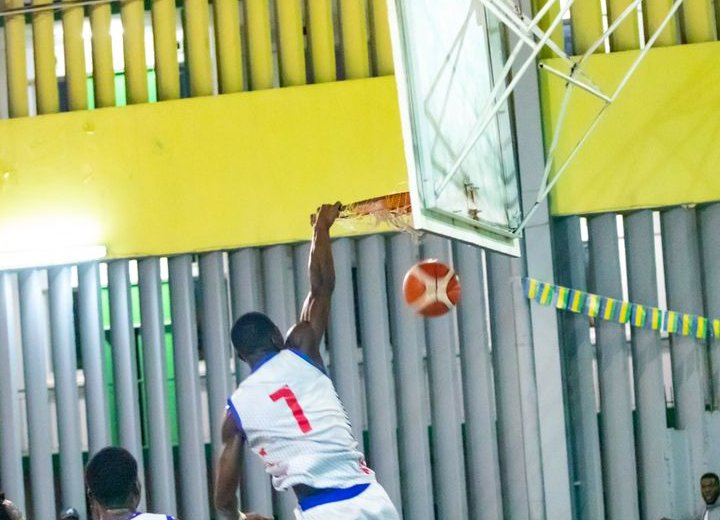 Supra Ligue : Espoir BC sur le trône de basketball de l'Estuaire