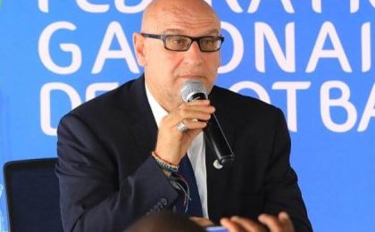 La FIFA ordonne au Gabon de payer de grosses indemnités à l'ancien coach des Panthères Patrice Neveu