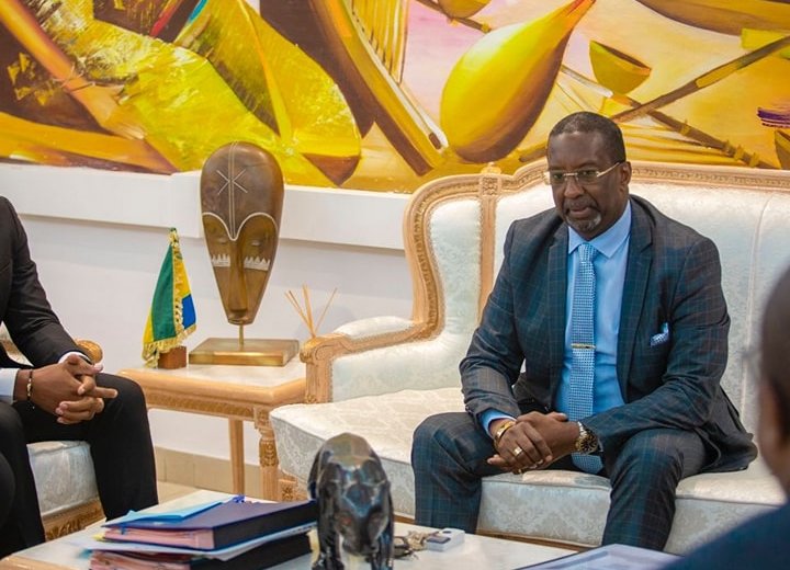 CAN 2023 : le trio arbitral gabonais choisi par la CAF honoré avant son départ pour la Côte d'ivoire