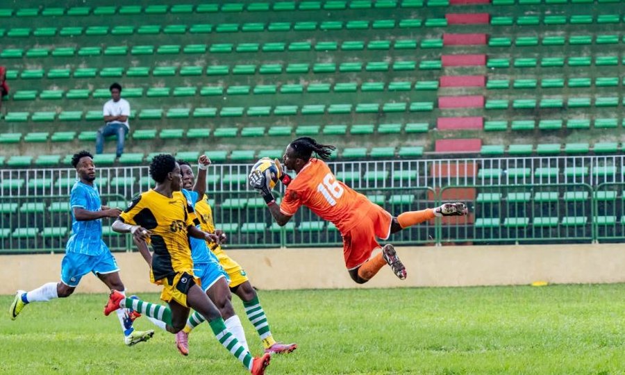 National-Foot 1 reporté : le CF Mounana et Lambaréné AC se neutralisent en amical