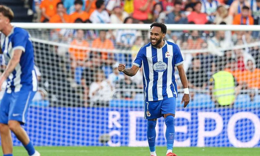 LaLiga : Aubameyang frappe encore, le Deportivo domine Valence