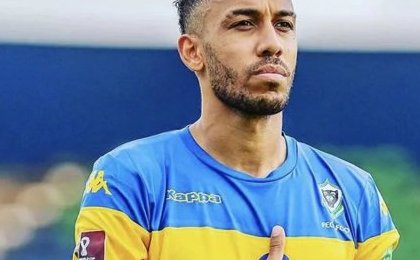 Aubameyang annonce se remettre à la disposition des Panthères du Gabon
