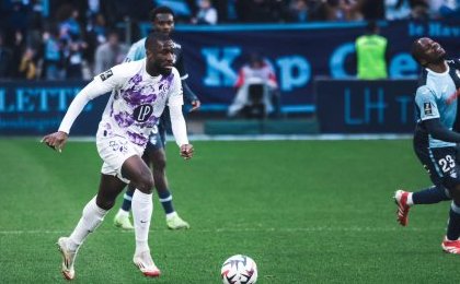 Ligue 1 : Le Toulouse FC de Shavy Babicka domine largement le SCO Angers d'Allevinah et Ekomie 