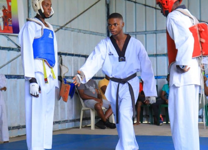 Un stage de perfectionnement pour remettre en jambes les karatékas de l'Ogooué-Maritime
