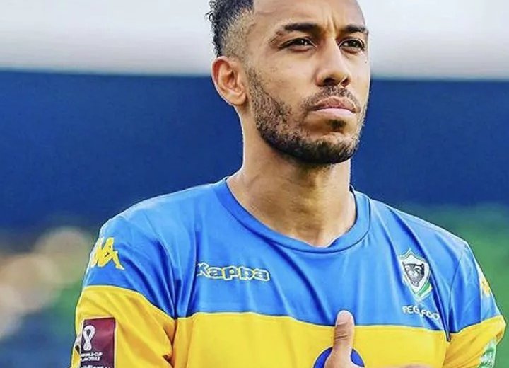 Aubameyang annonce se remettre à la disposition des Panthères du Gabon