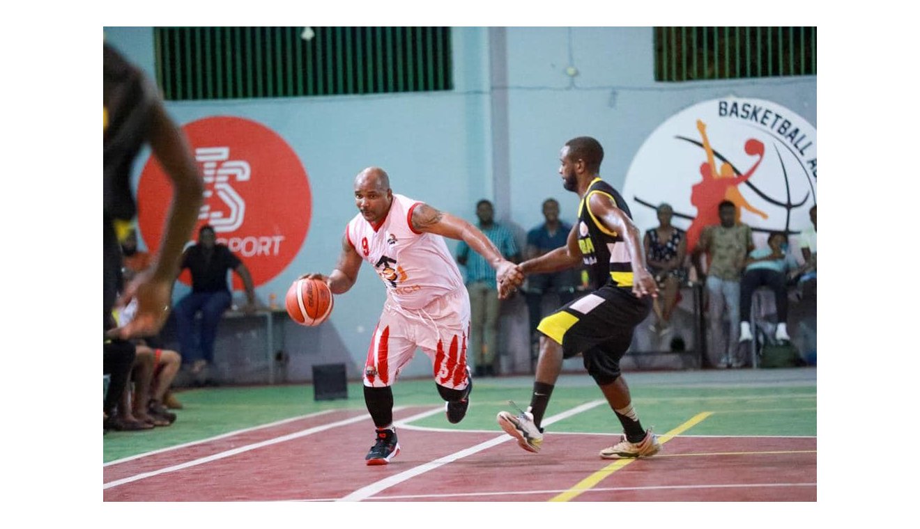 Surpra Ligue : Qui de Clash Time, Owendo 70, Espoir BC ou Racine NBA sera roi de l'Estuaire ?