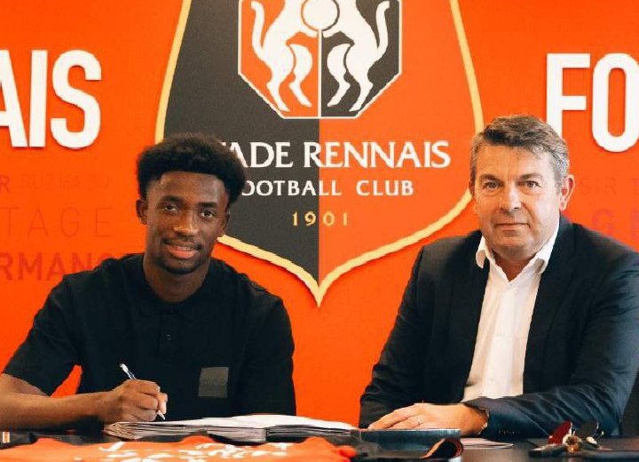 Jonathan Do Marcolino signe son premier contrat professionnel avec le Stade Rennais