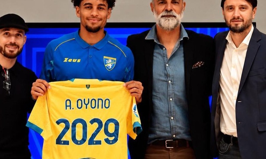 Serie A : Anthony Oyono prolongé jusqu'en 2029 par Frosinone
