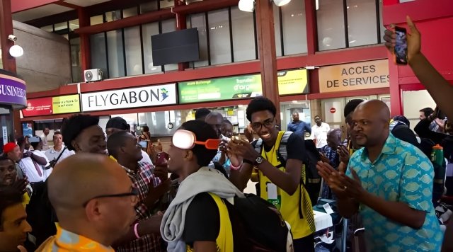 Afrobasket U18 : Tombées en finale zonale, les Panthères du Gabon célébrées à leur retour à Libreville