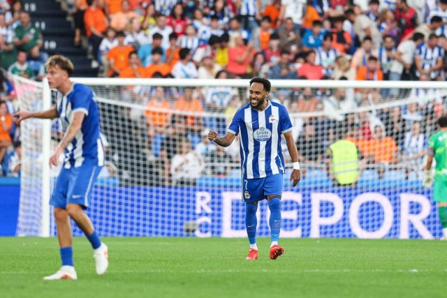 LaLiga : Aubameyang frappe encore, le Deportivo domine Valence