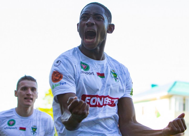 Vysheyshaya Liga : l'attaquant gabonais Junior Rody Effaghe dans l'équipe-type de la 17e journée 