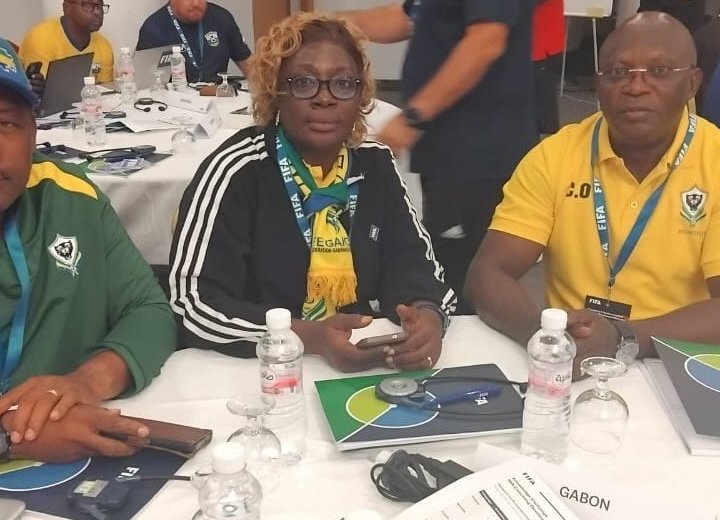 Développement du football : trois cadres de la Fégafoot en formation en Tunisie