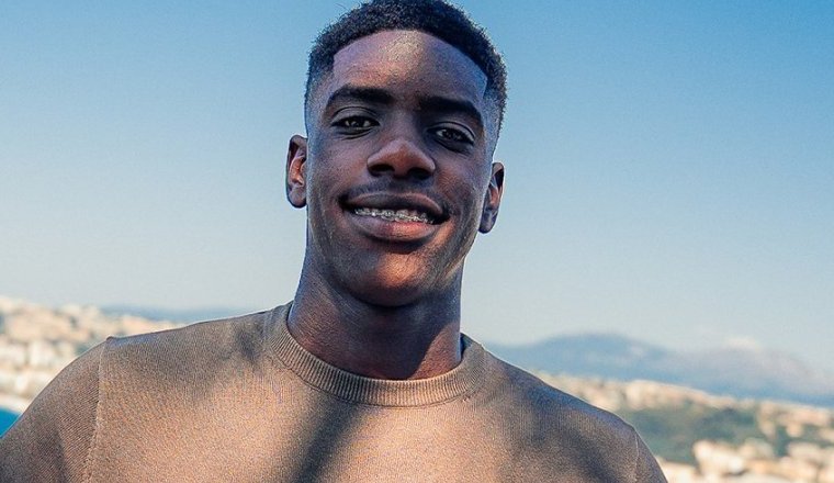 Mercato : Junior Mandza signe pro à l'OGC Nice, le Gabon tient une pépite à suivre