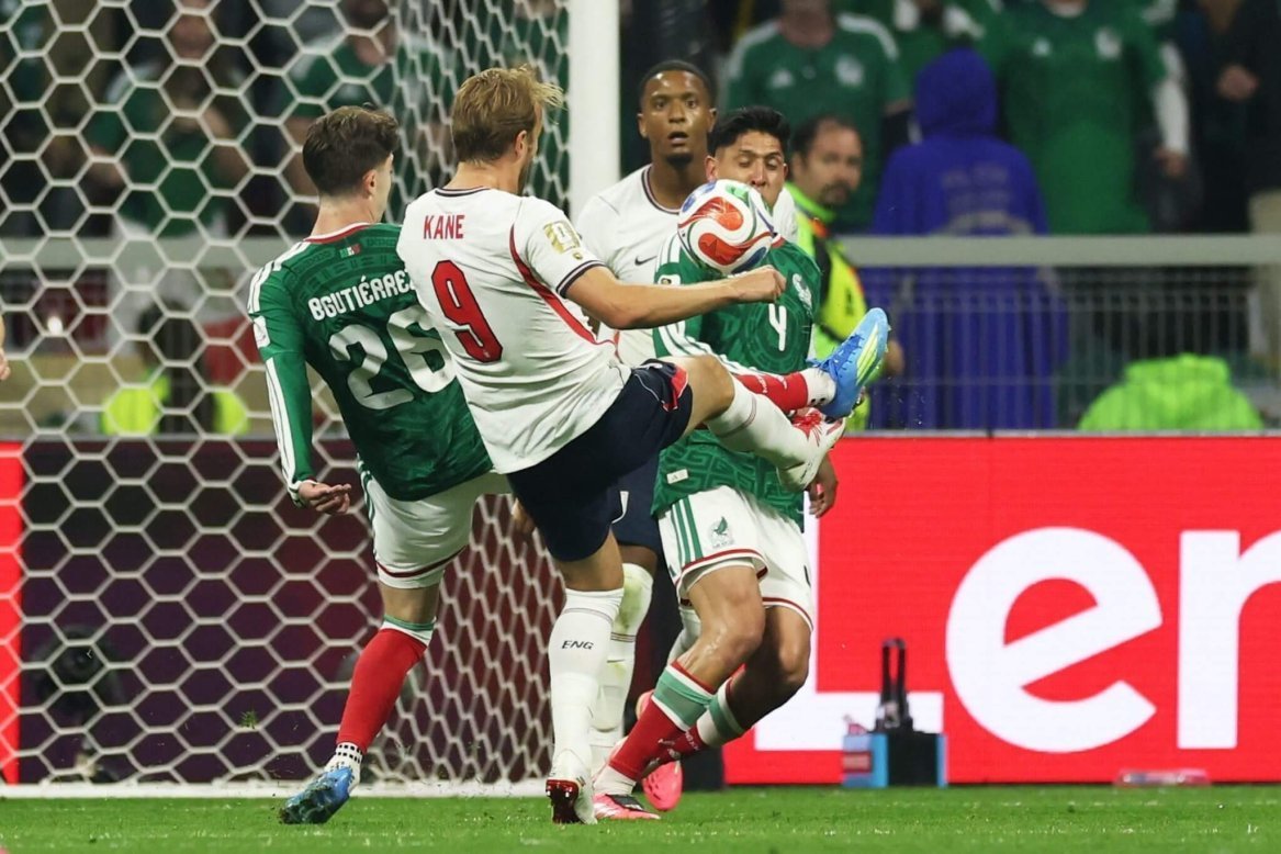 Mondial 2026 : l'Angleterre survit au volcan mexicain et rejoint la Norvège en quarts