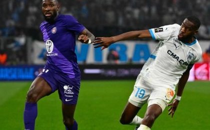 Ligue 1 : Shavy Babicka et Toulouse tombent face à l'OM