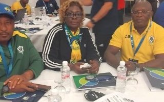 Développement du football : trois cadres de la Fégafoot en formation en Tunisie