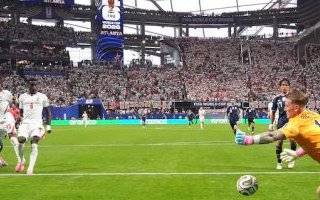 Mondial 2026 : l'Argentine au forceps renverse l'Angleterre et file en finale