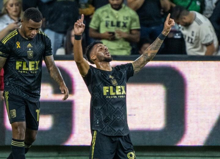 MLS : Denis Bouanga buteur dans le derby californien face au Galaxy